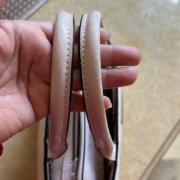 Guess Satchel/ Crossbody - Picture 10 of 15